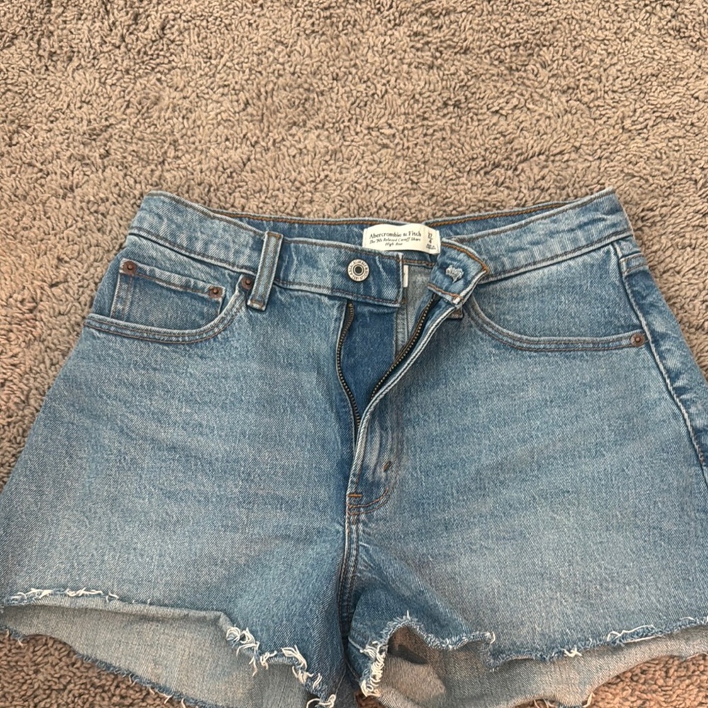 Abercrombie high rise 90’s cutoff shorts size 27/4 curve love